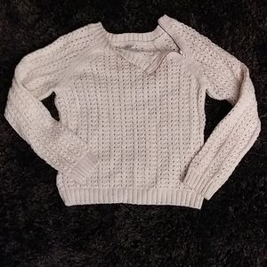 AMERICAN EAGLE CREAM COLORED CROP SWEATER